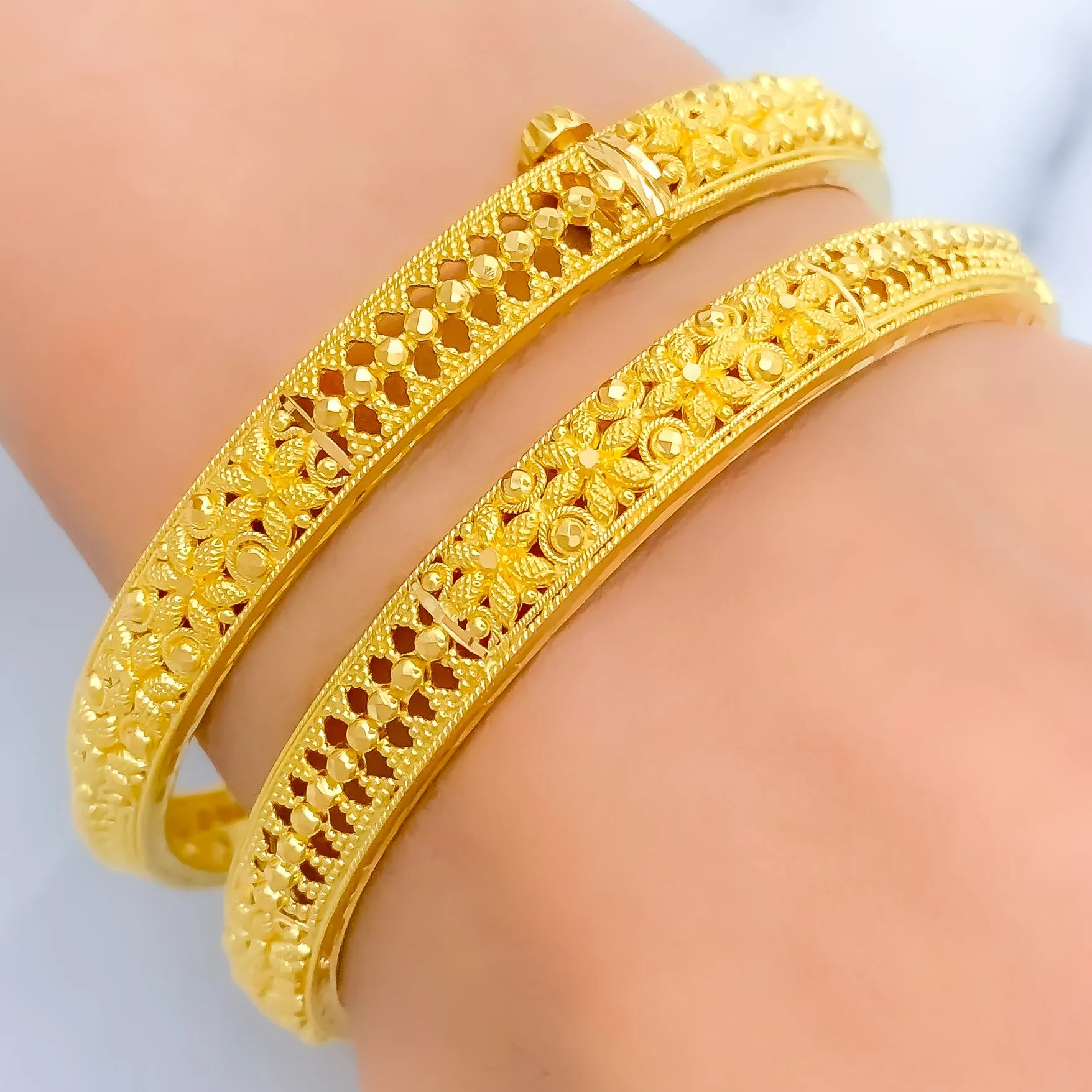 Beautiful Triple Flower 22k Gold Bangle Pair