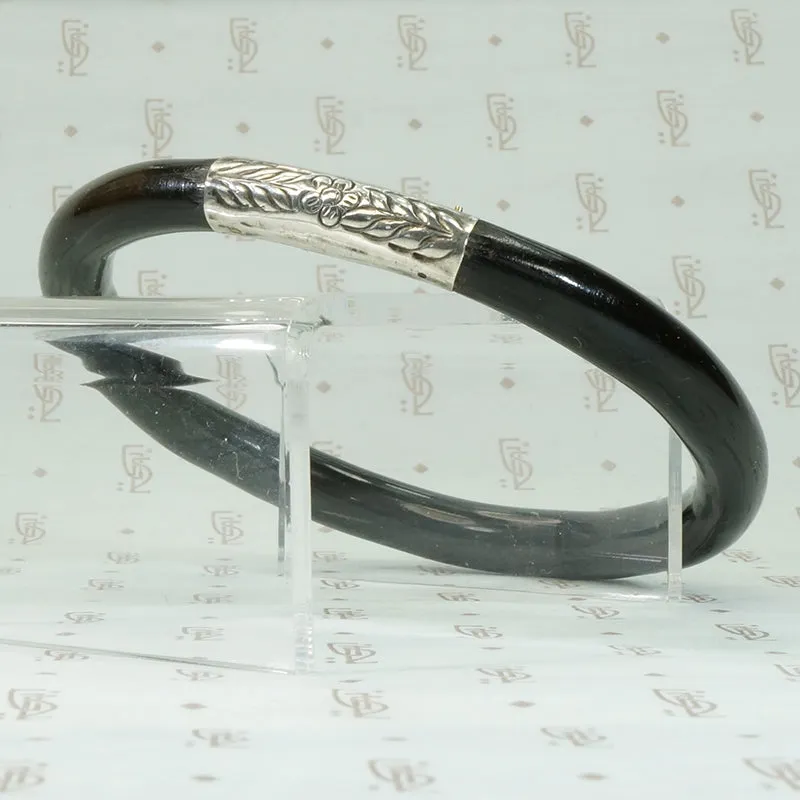 Chinese Black Lacquer Bangle with Engraved Silver Band