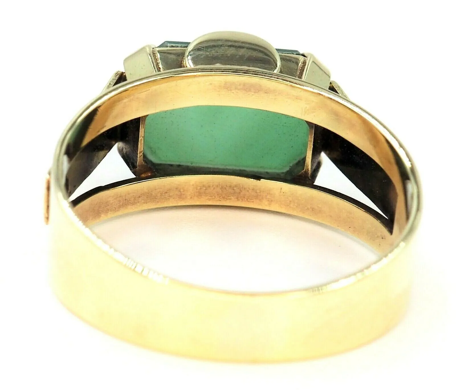 Chrysoprase 14ct Yellow Gold Ring