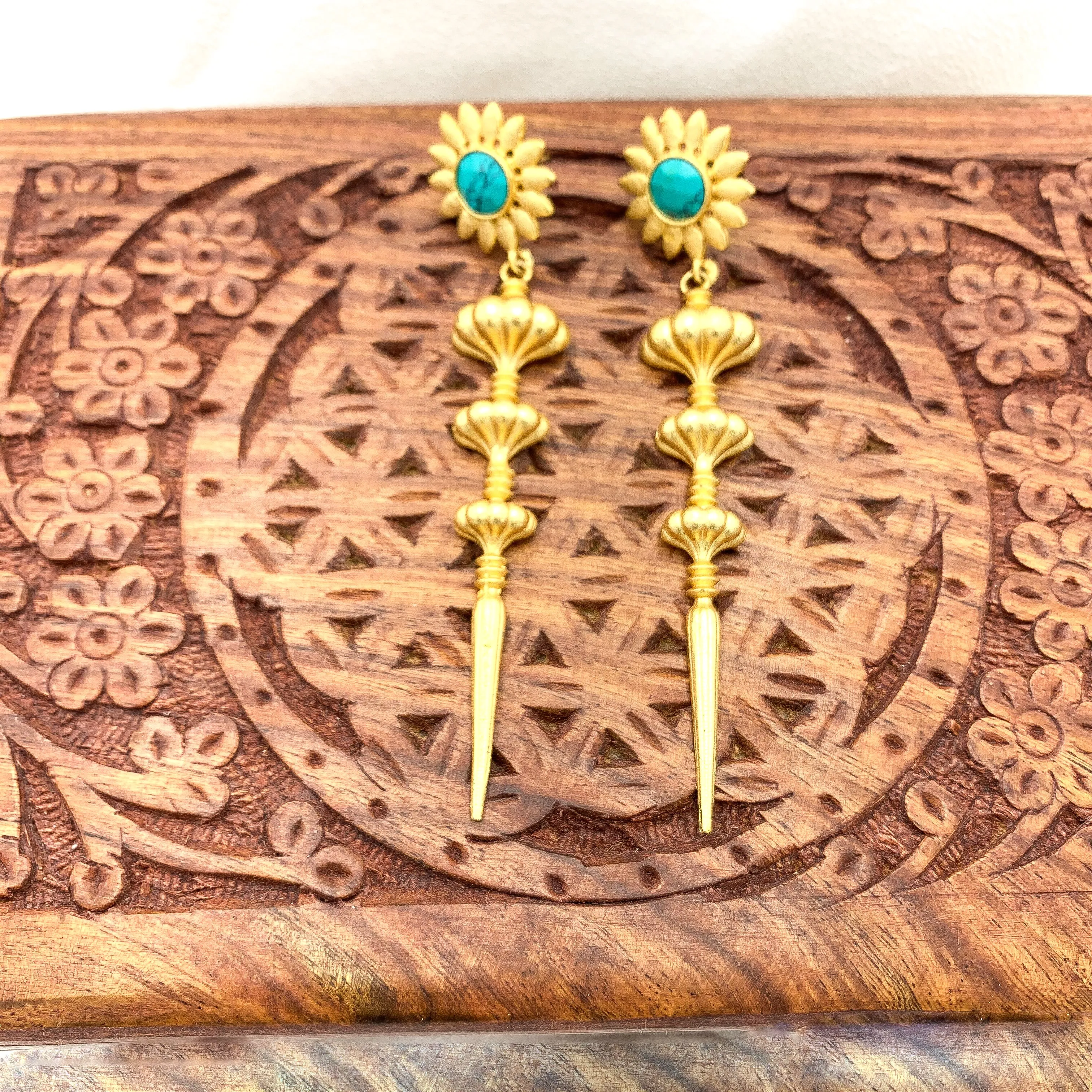 Contemporary Handcrafted Amrapali Earring with Turquoise stud