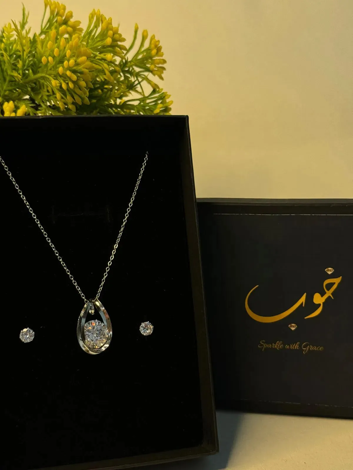 Groove Diamond Pendant & Earrings Set