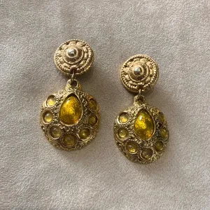 Kalinger Paris Statement yellow Etruscan earrings