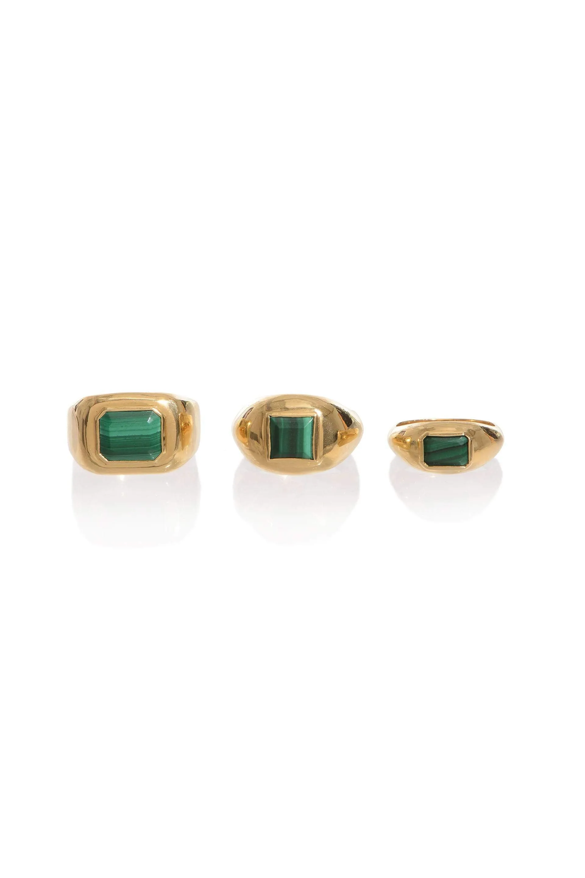 Large Ring in 18K Yellow Gold & Malachite Stone