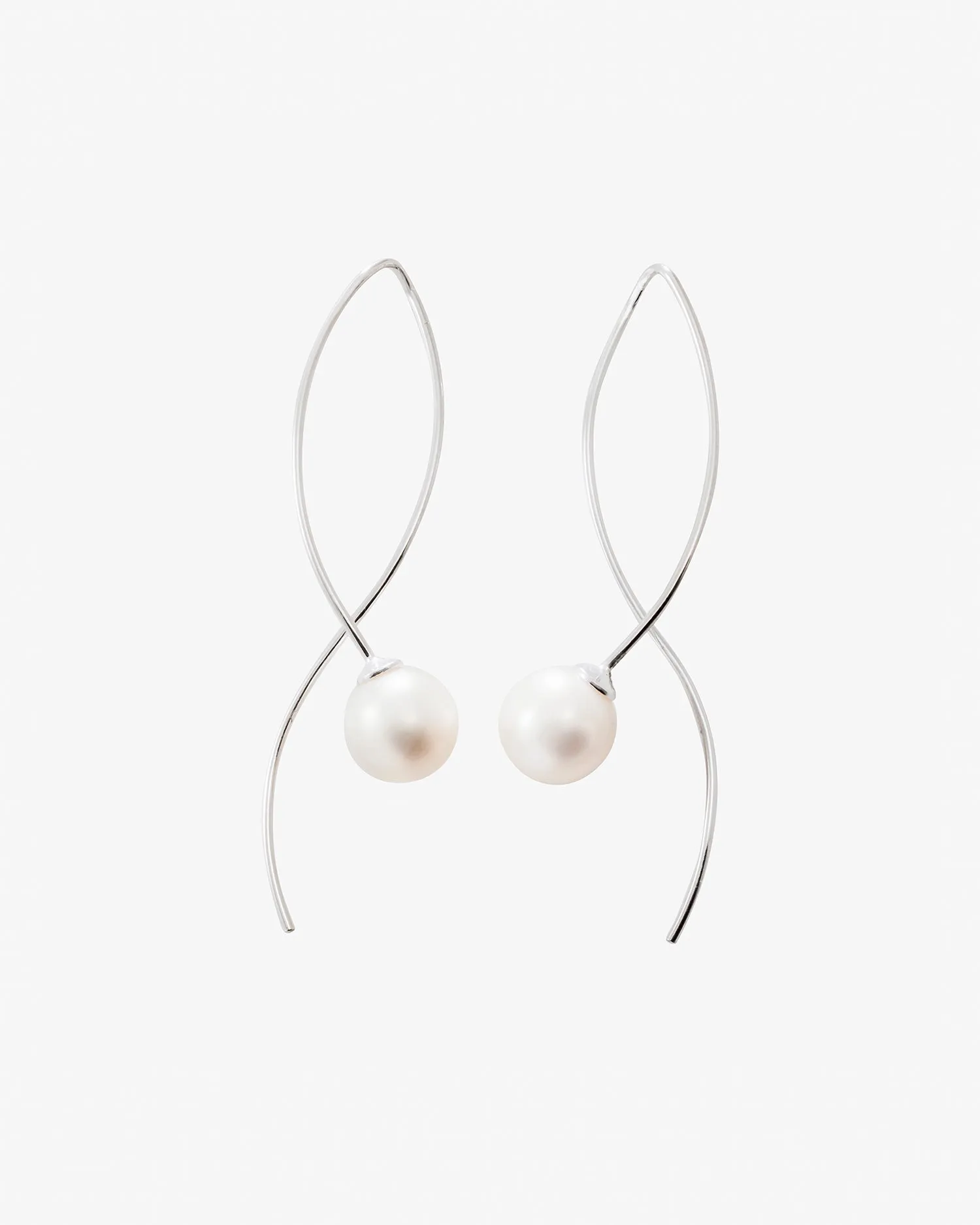 Le Pearl earrings silver