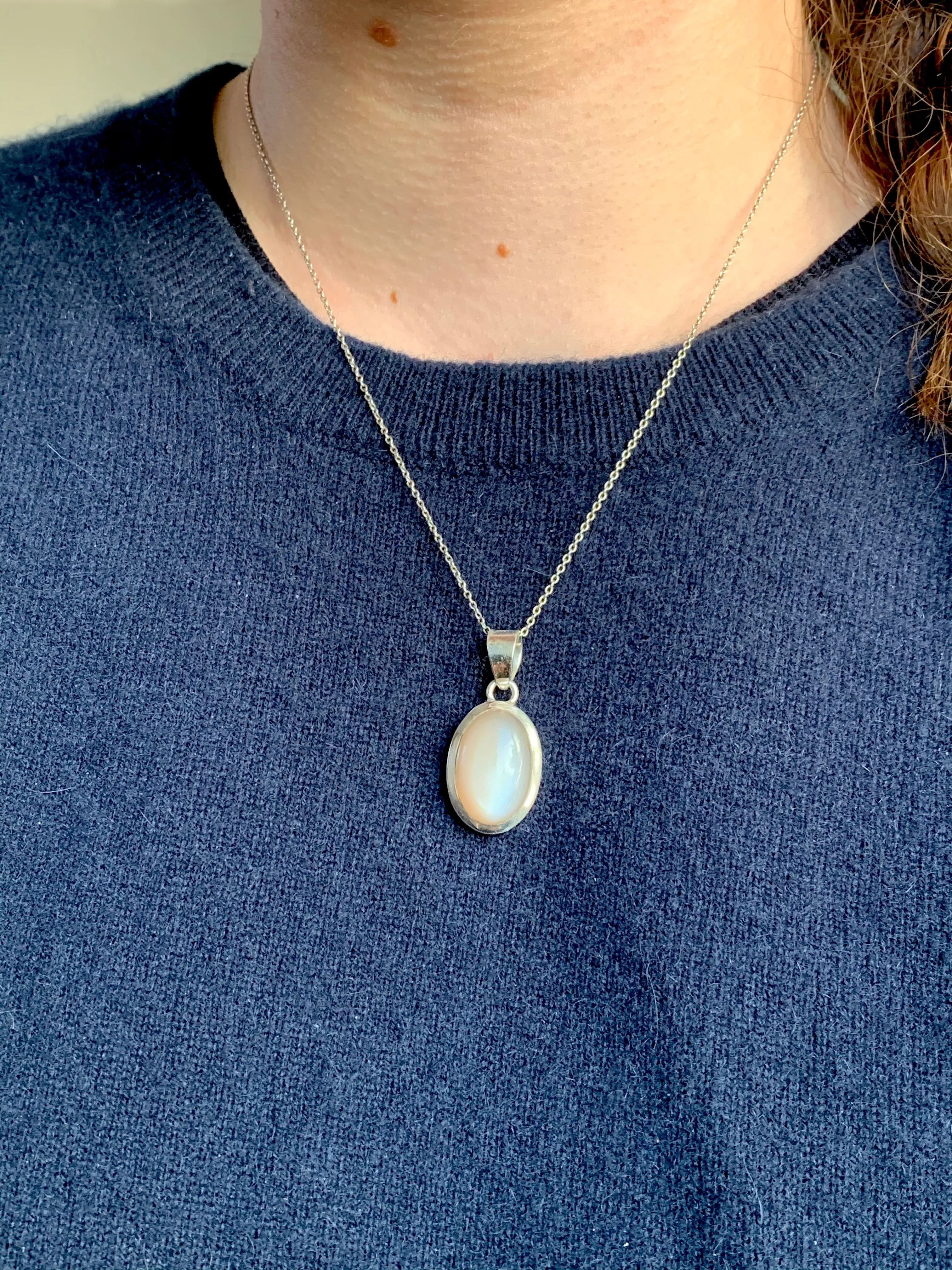 Peach Moonstone Naevia Pendant - Oval