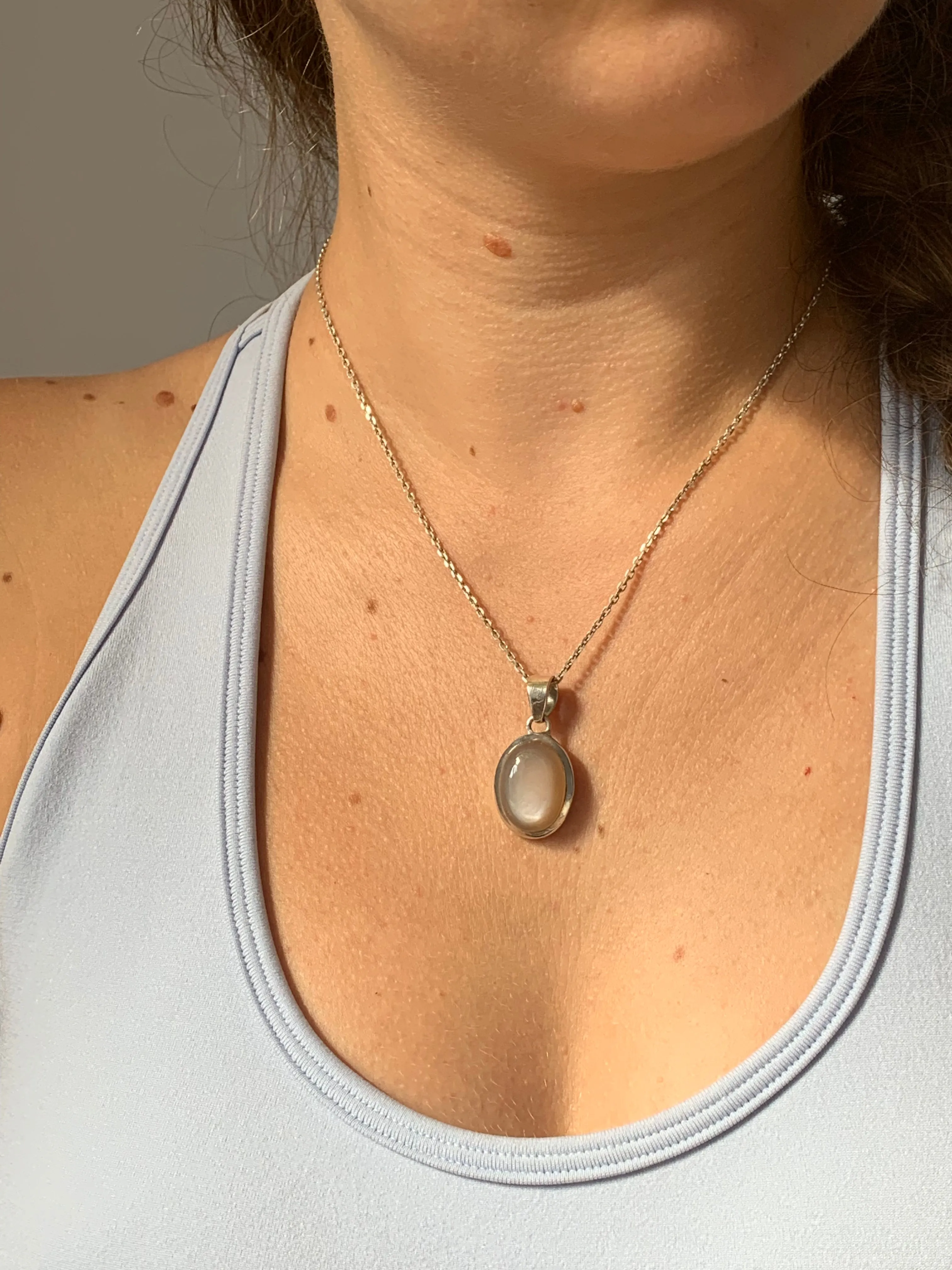 Peach Moonstone Naevia Pendant - Oval