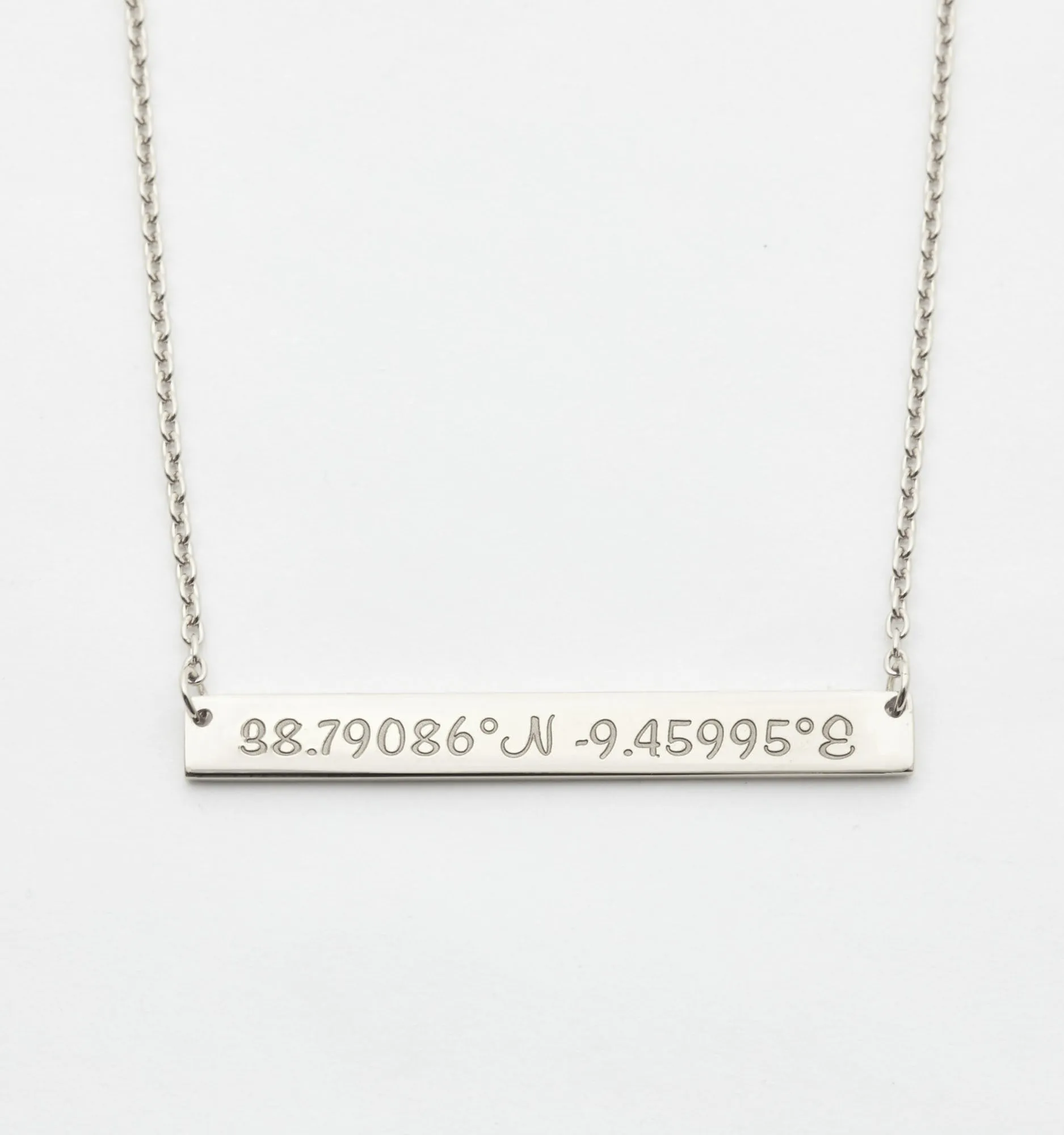 Small Bar Name Necklace