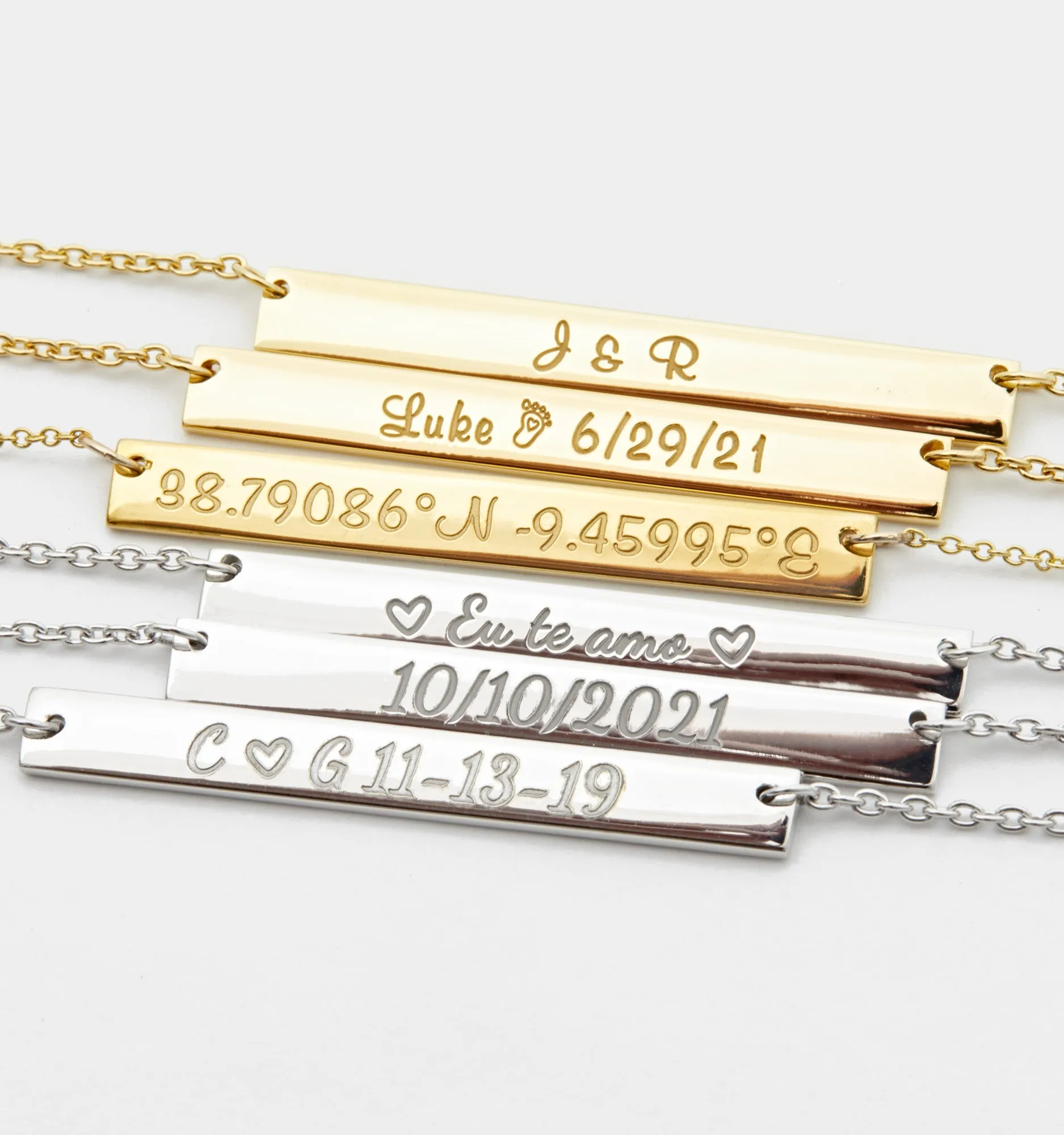 Small Bar Name Necklace